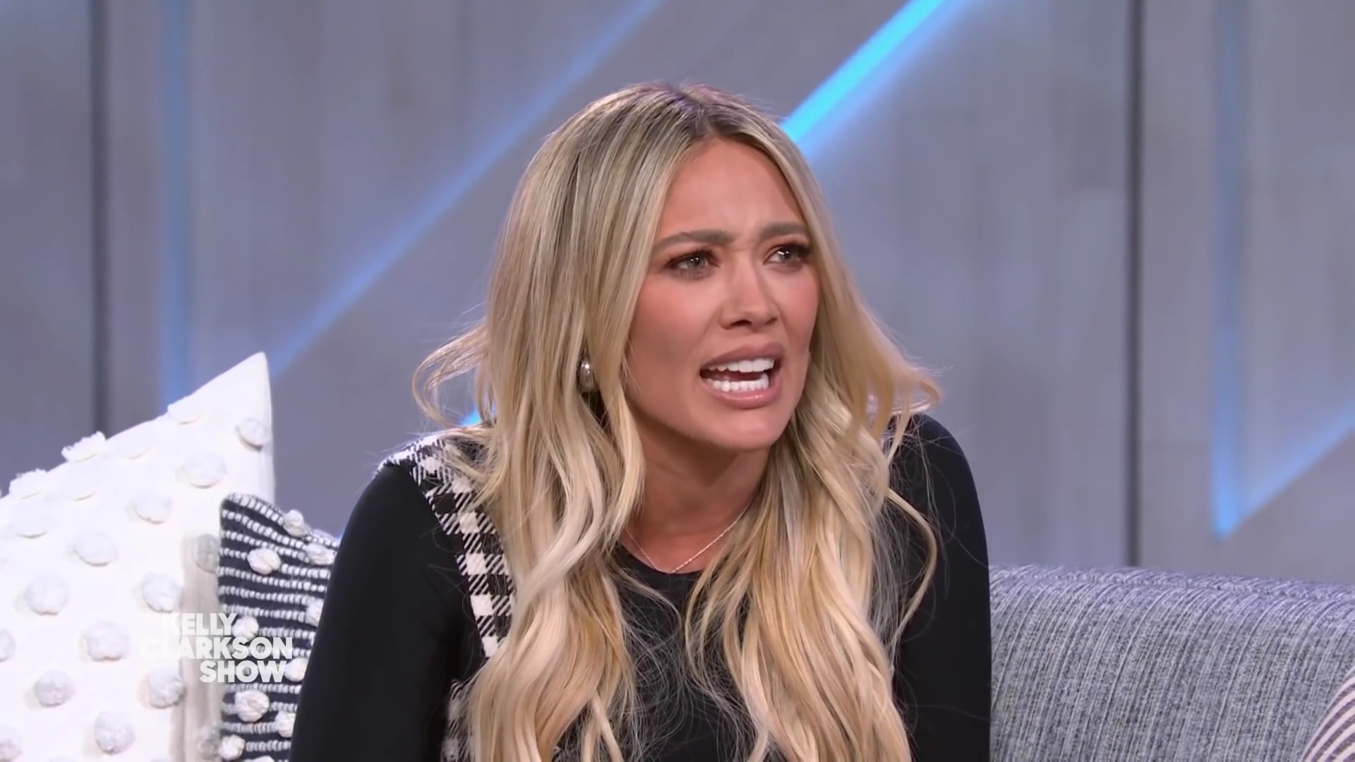 DailyDuff-dot-nl_2022TheKellyClarksonShow0517.jpg