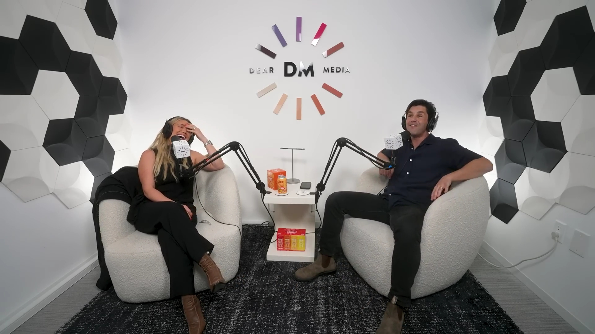 DailyDuff-dot-nl_2023GoodGuysPodcast1409.jpg DailyDuff-dot-nl_2023GoodGuysPodcast1409.jpg