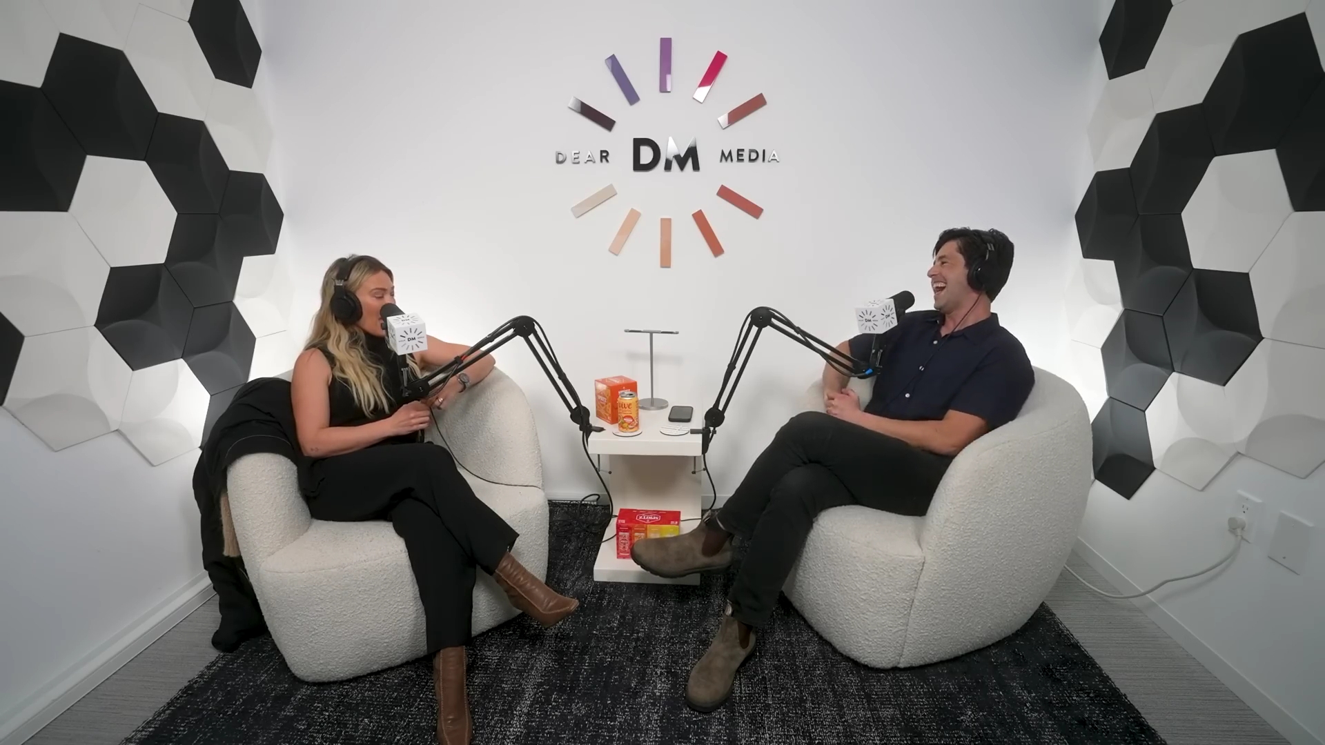 DailyDuff-dot-nl_2023GoodGuysPodcast1699.jpg DailyDuff-dot-nl_2023GoodGuysPodcast1699.jpg