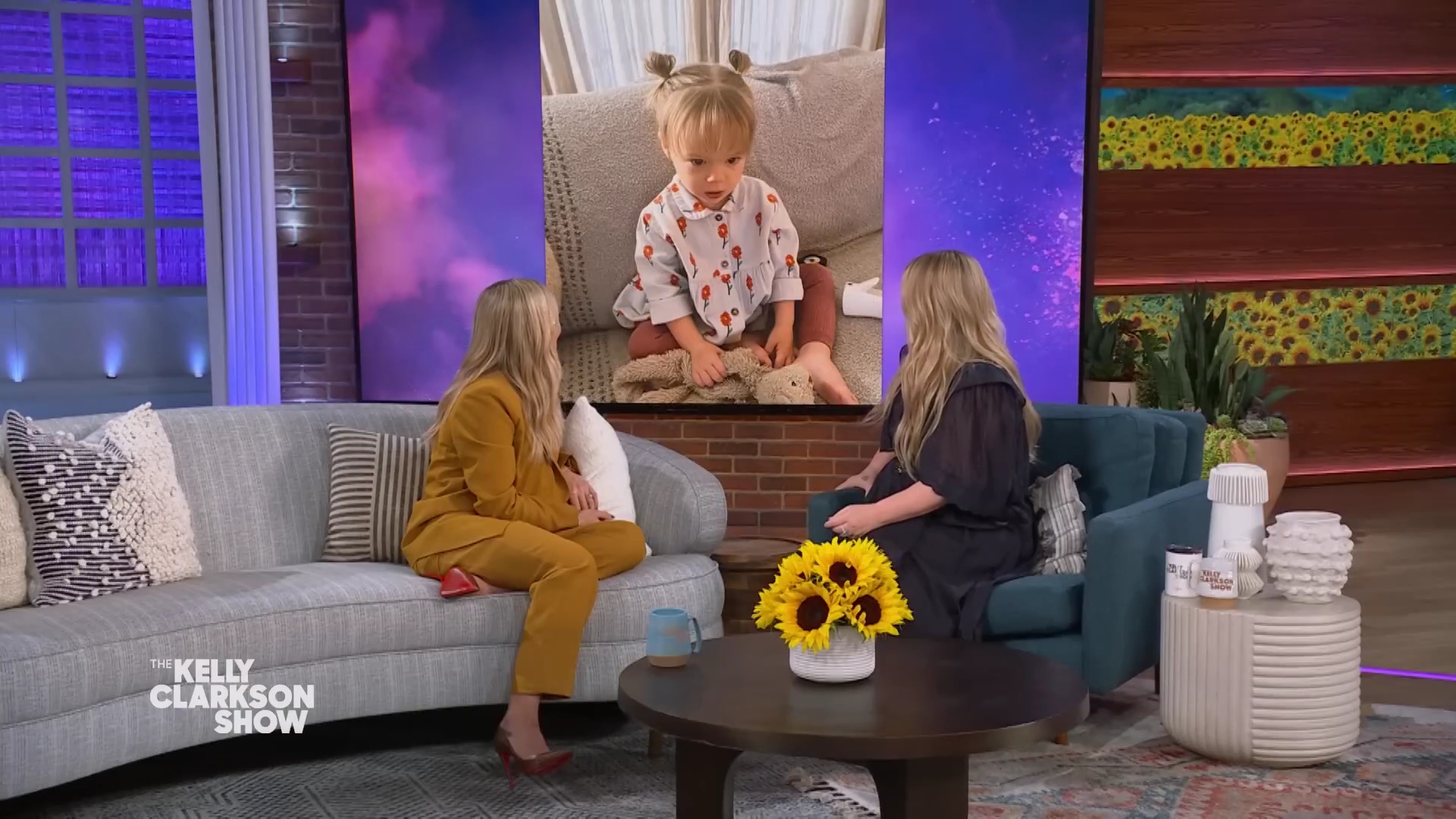 DailyDuff-dot-nl_2023TheKellyClarksonShow0302.jpg