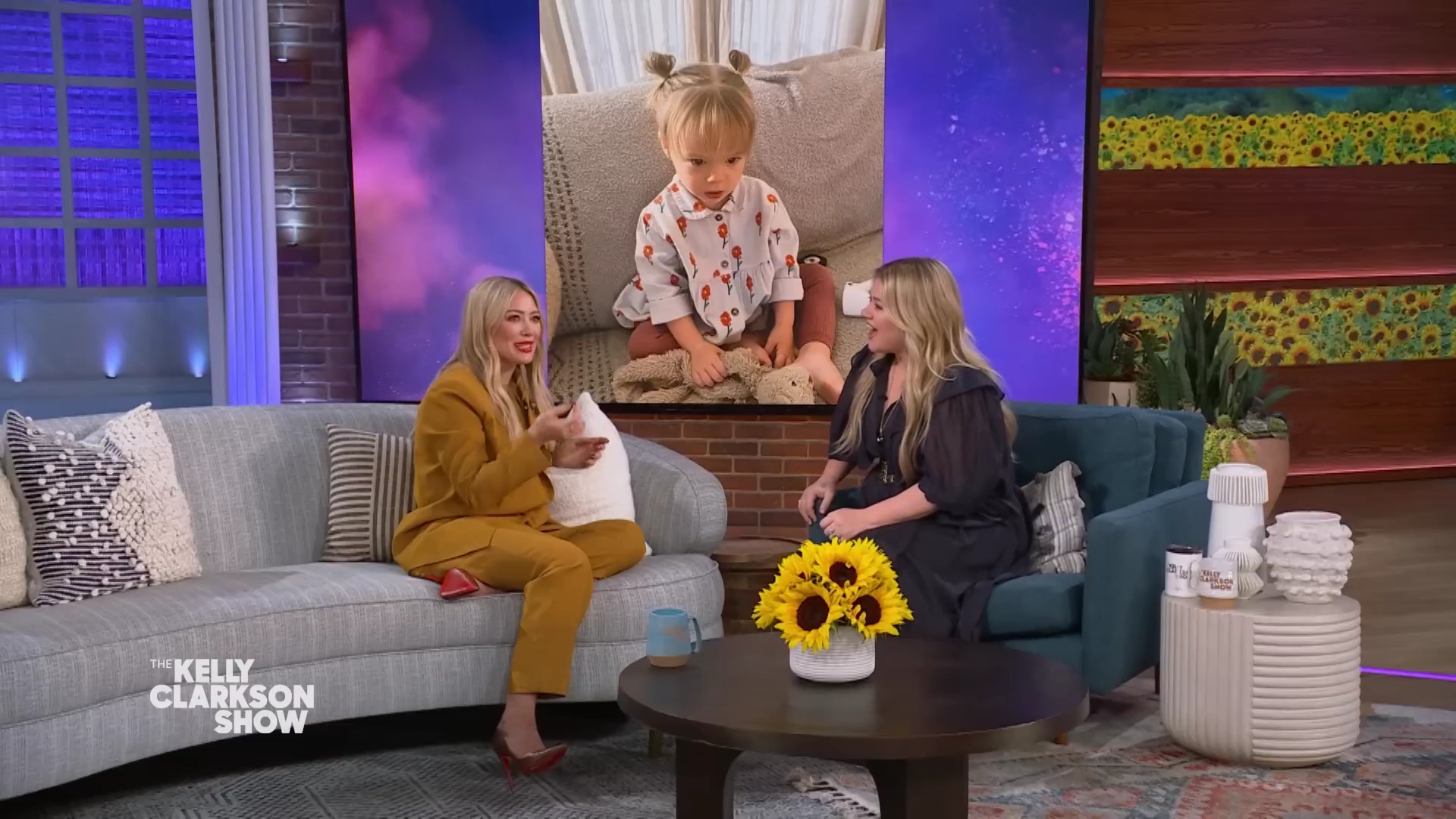 DailyDuff-dot-nl_2023TheKellyClarksonShow0331.jpg
