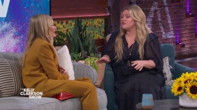 DailyDuff-dot-nl_2023TheKellyClarksonShow0001.jpg