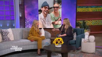 DailyDuff-dot-nl_2023TheKellyClarksonShow0176.jpg