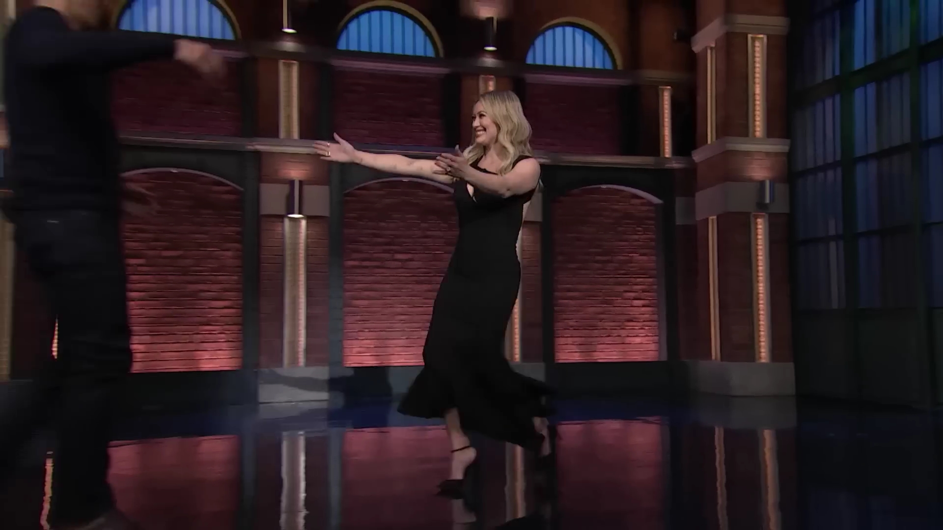 DailyDuff-dot-nl_2023LateNightwithSethMeyers0045.jpg DailyDuff-dot-nl_2023LateNightwithSethMeyers0045.jpg