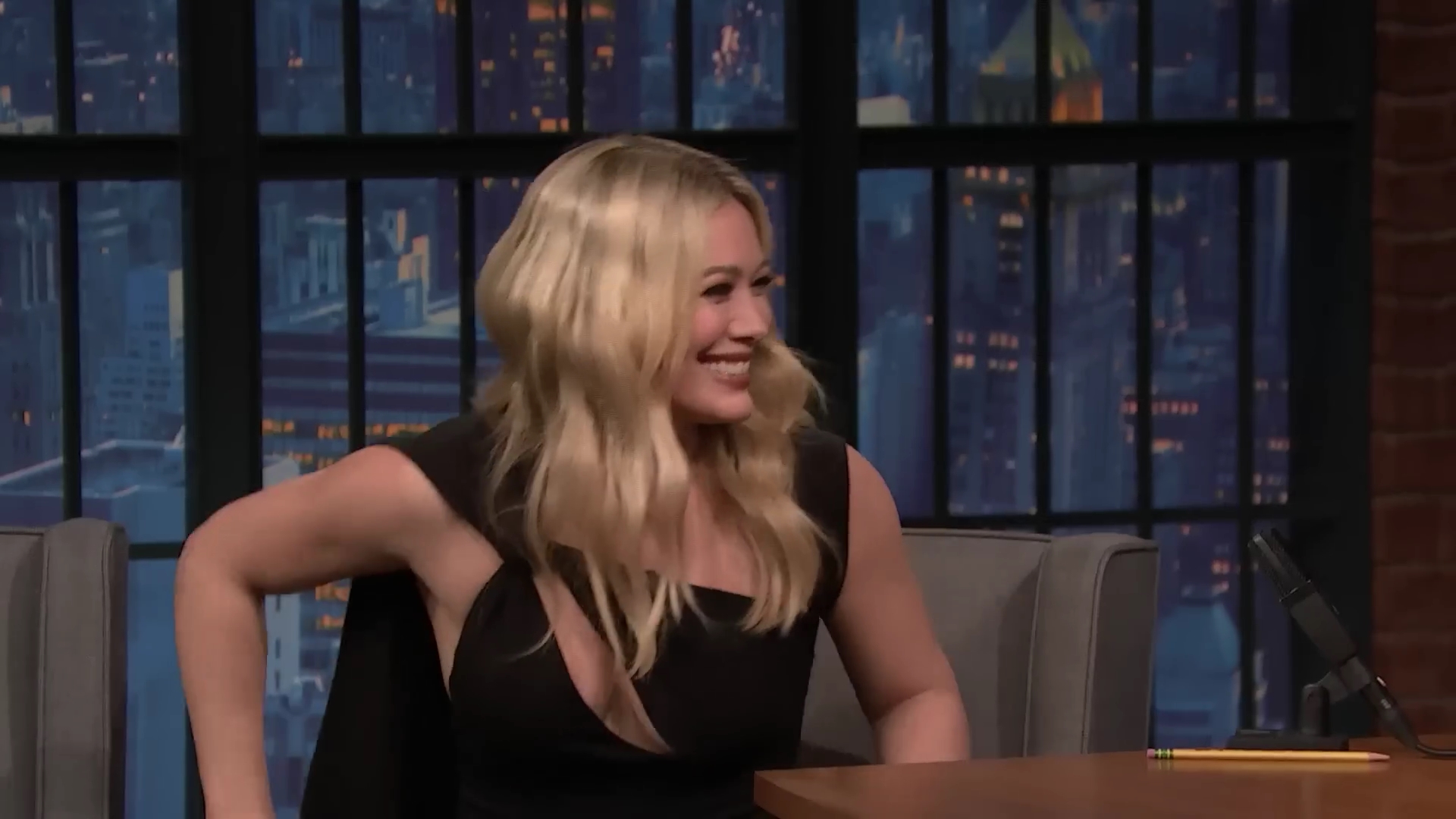 DailyDuff-dot-nl_2023LateNightwithSethMeyers0058.jpg