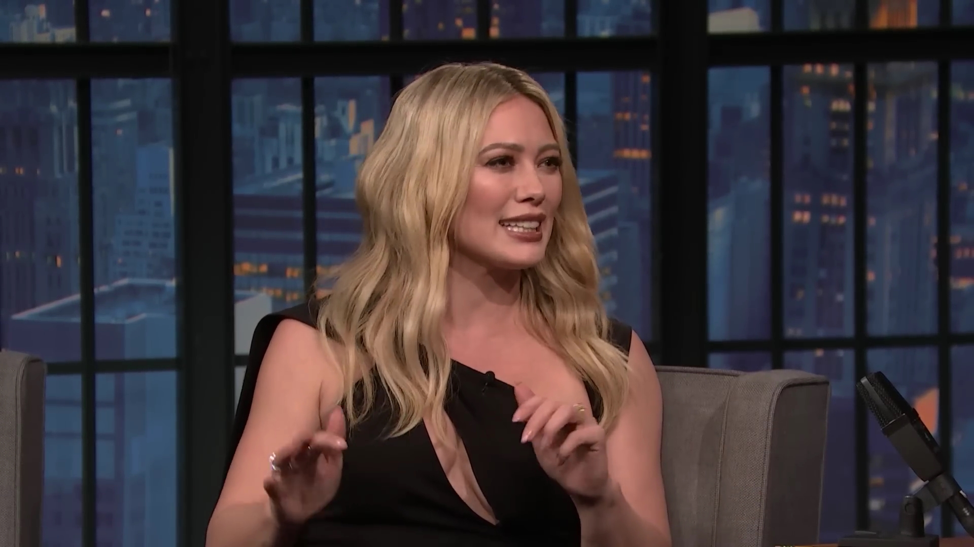 DailyDuff-dot-nl_2023LateNightwithSethMeyers0151.jpg