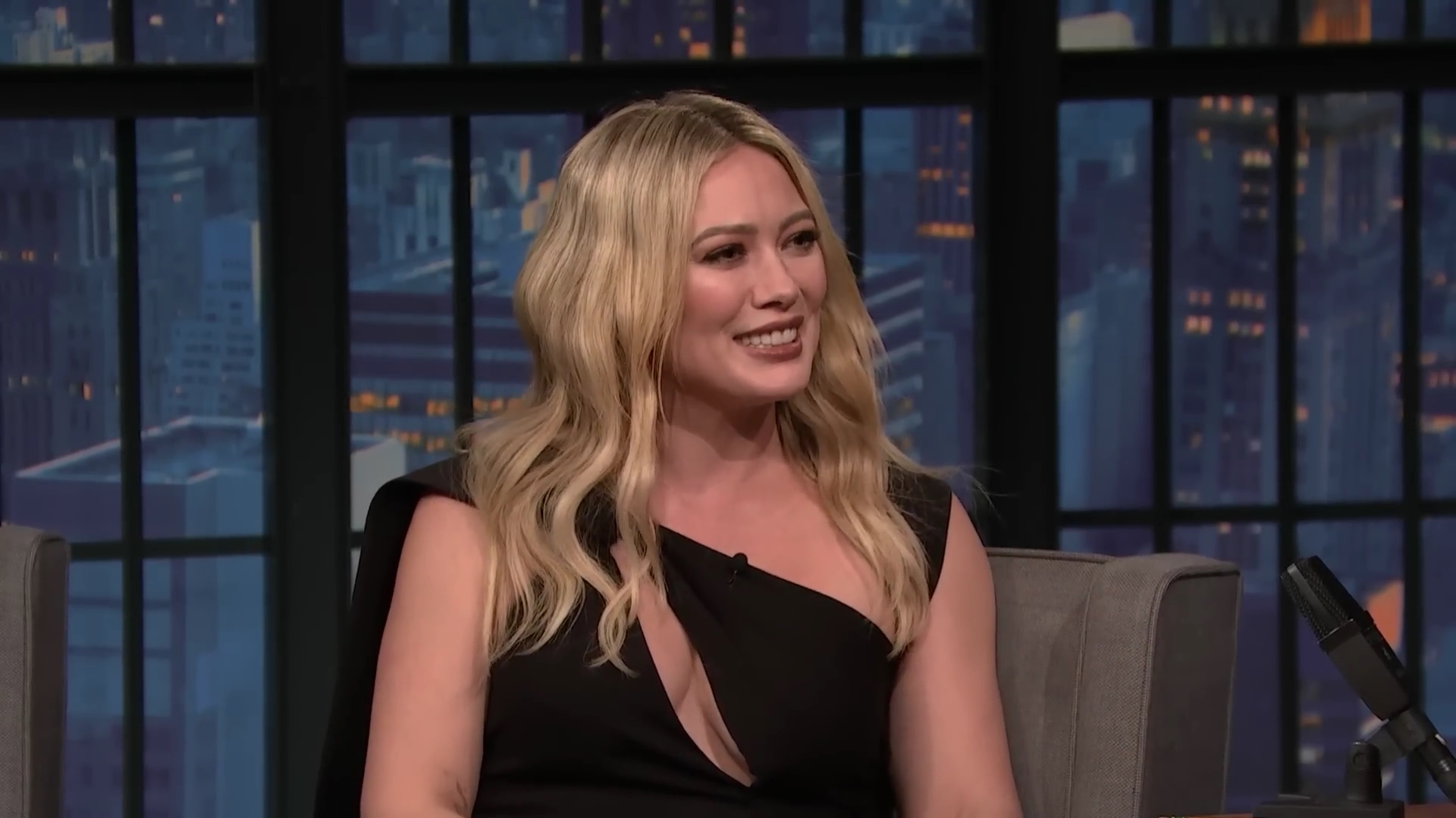 DailyDuff-dot-nl_2023LateNightwithSethMeyers0161.jpg DailyDuff-dot-nl_2023LateNightwithSethMeyers0161.jpg