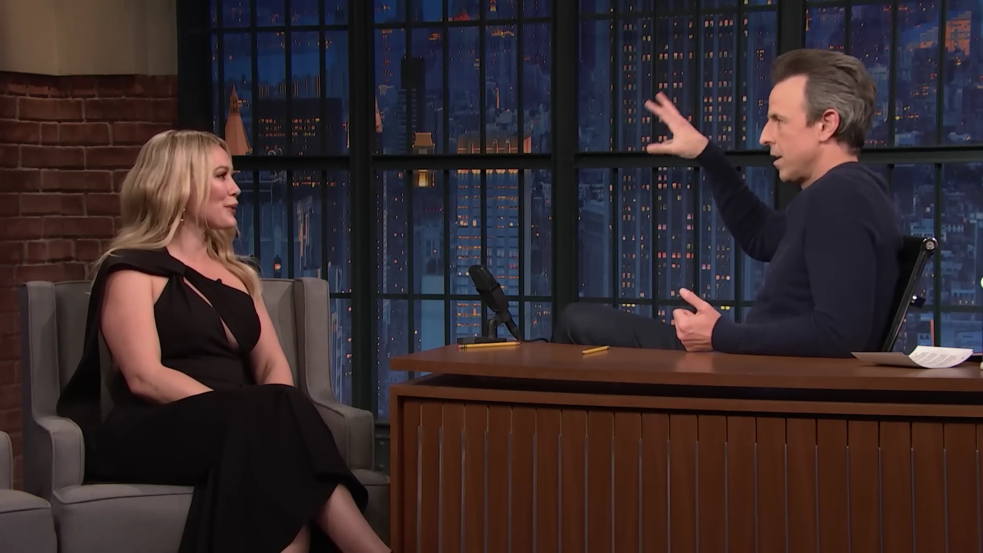 DailyDuff-dot-nl_2023LateNightwithSethMeyers0199.jpg DailyDuff-dot-nl_2023LateNightwithSethMeyers0199.jpg