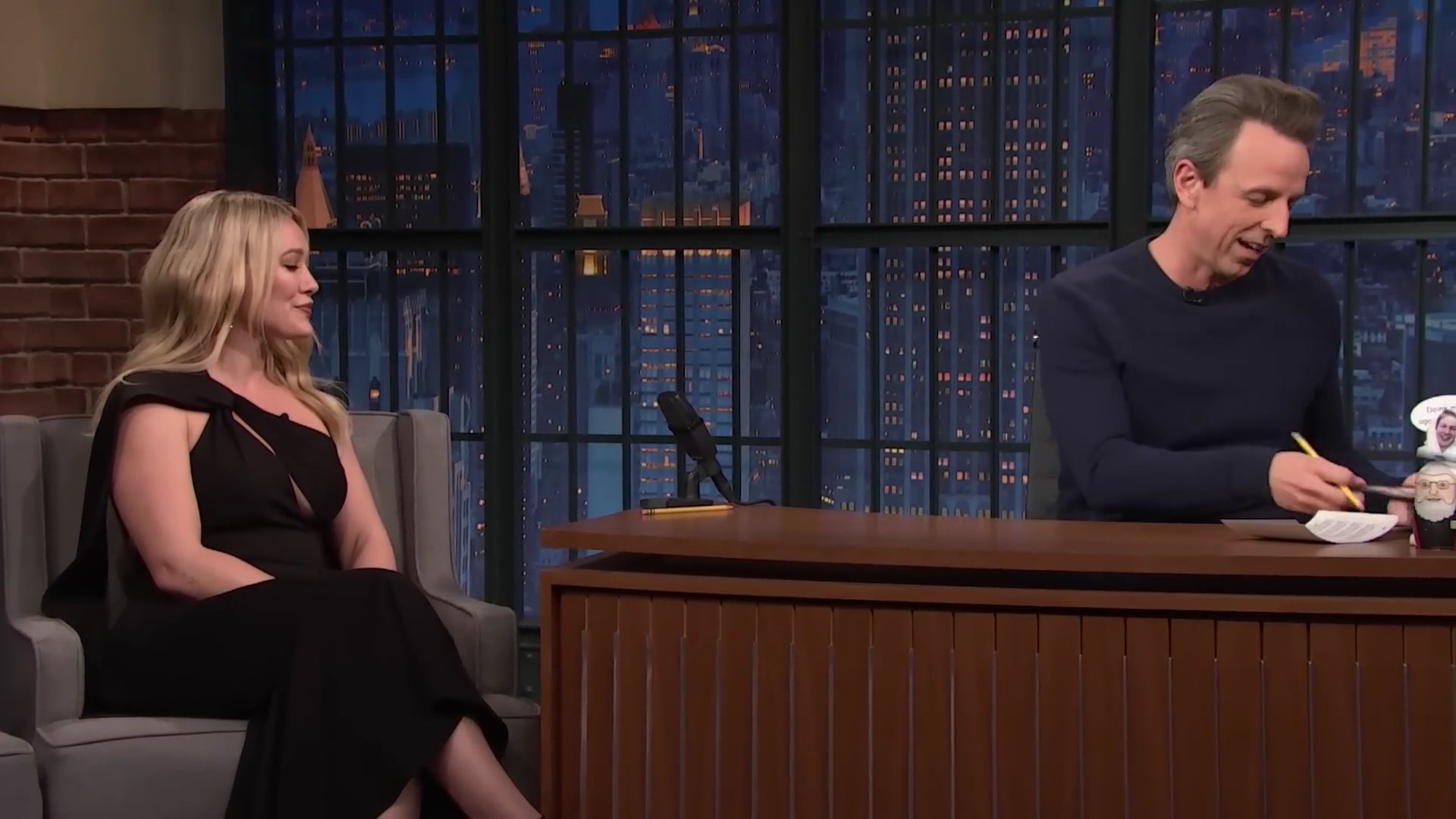 DailyDuff-dot-nl_2023LateNightwithSethMeyers0208.jpg
