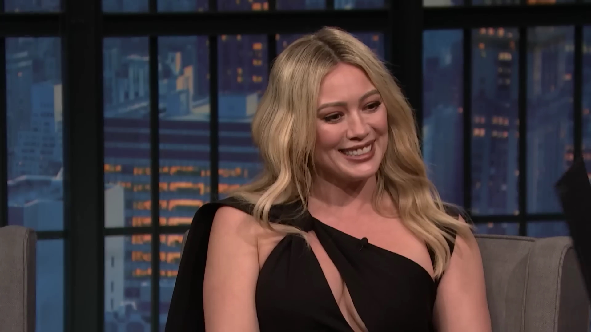 DailyDuff-dot-nl_2023LateNightwithSethMeyers0278.jpg