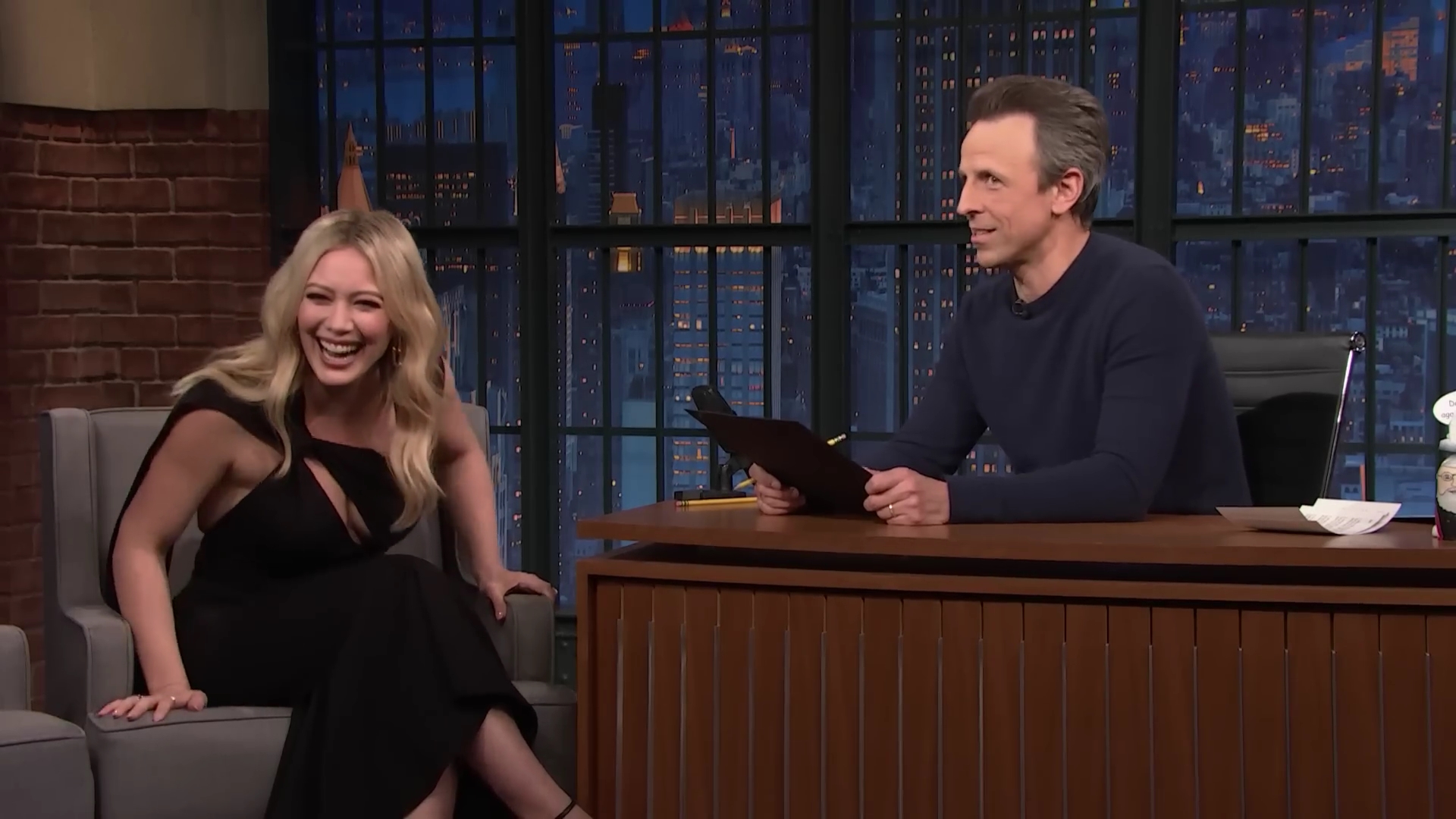 DailyDuff-dot-nl_2023LateNightwithSethMeyers0289.jpg DailyDuff-dot-nl_2023LateNightwithSethMeyers0289.jpg