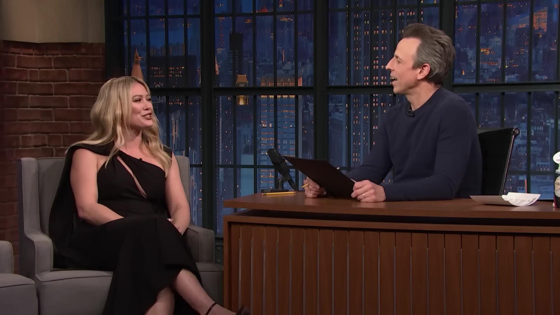 DailyDuff-dot-nl_2023LateNightwithSethMeyers0296.jpg DailyDuff-dot-nl_2023LateNightwithSethMeyers0296.jpg