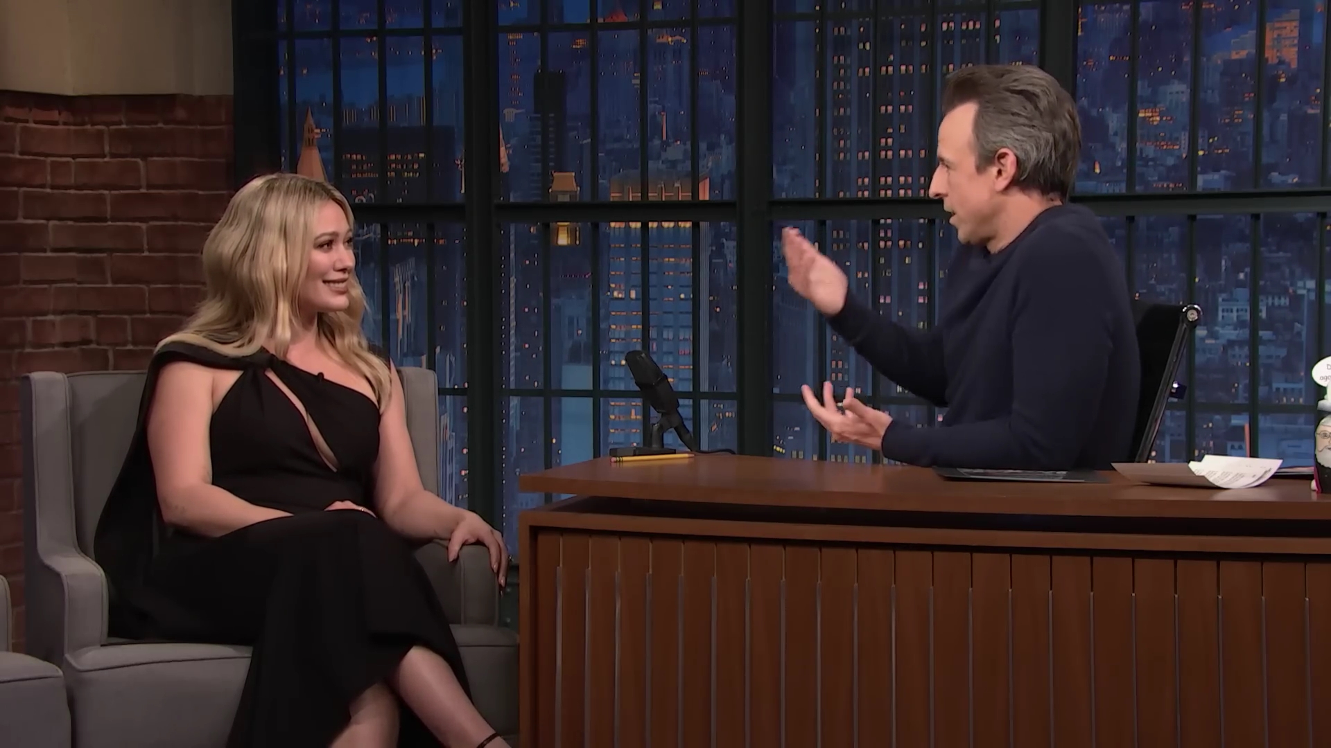 DailyDuff-dot-nl_2023LateNightwithSethMeyers0375.jpg DailyDuff-dot-nl_2023LateNightwithSethMeyers0375.jpg