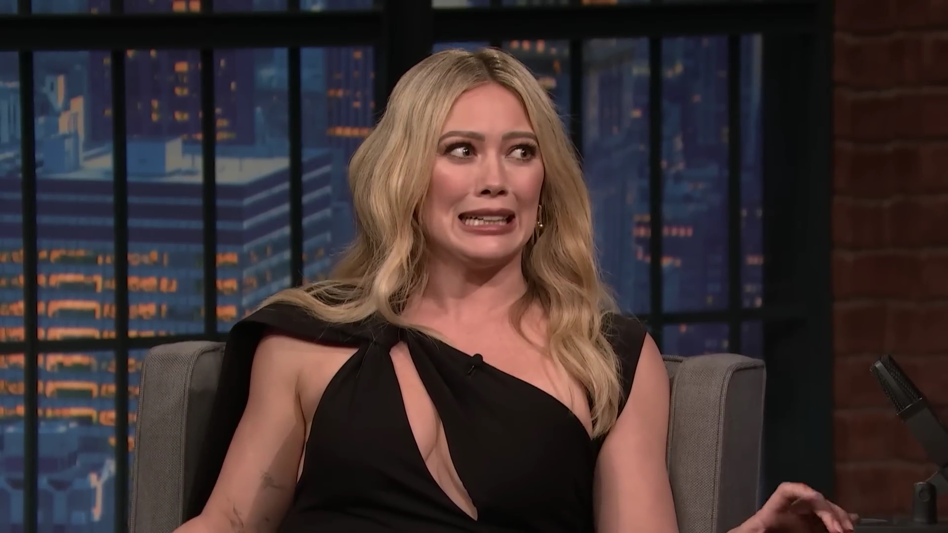 DailyDuff-dot-nl_2023LateNightwithSethMeyers0382.jpg DailyDuff-dot-nl_2023LateNightwithSethMeyers0382.jpg