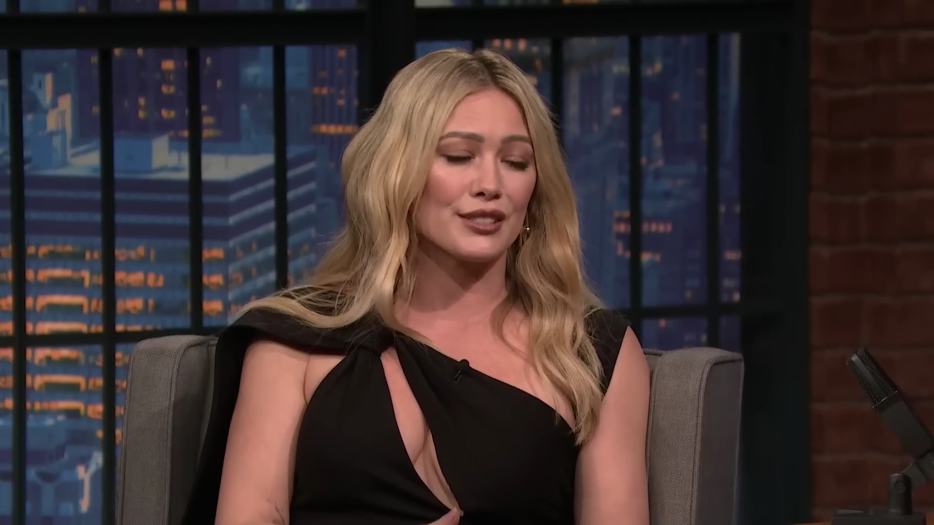 DailyDuff-dot-nl_2023LateNightwithSethMeyers0396.jpg DailyDuff-dot-nl_2023LateNightwithSethMeyers0396.jpg