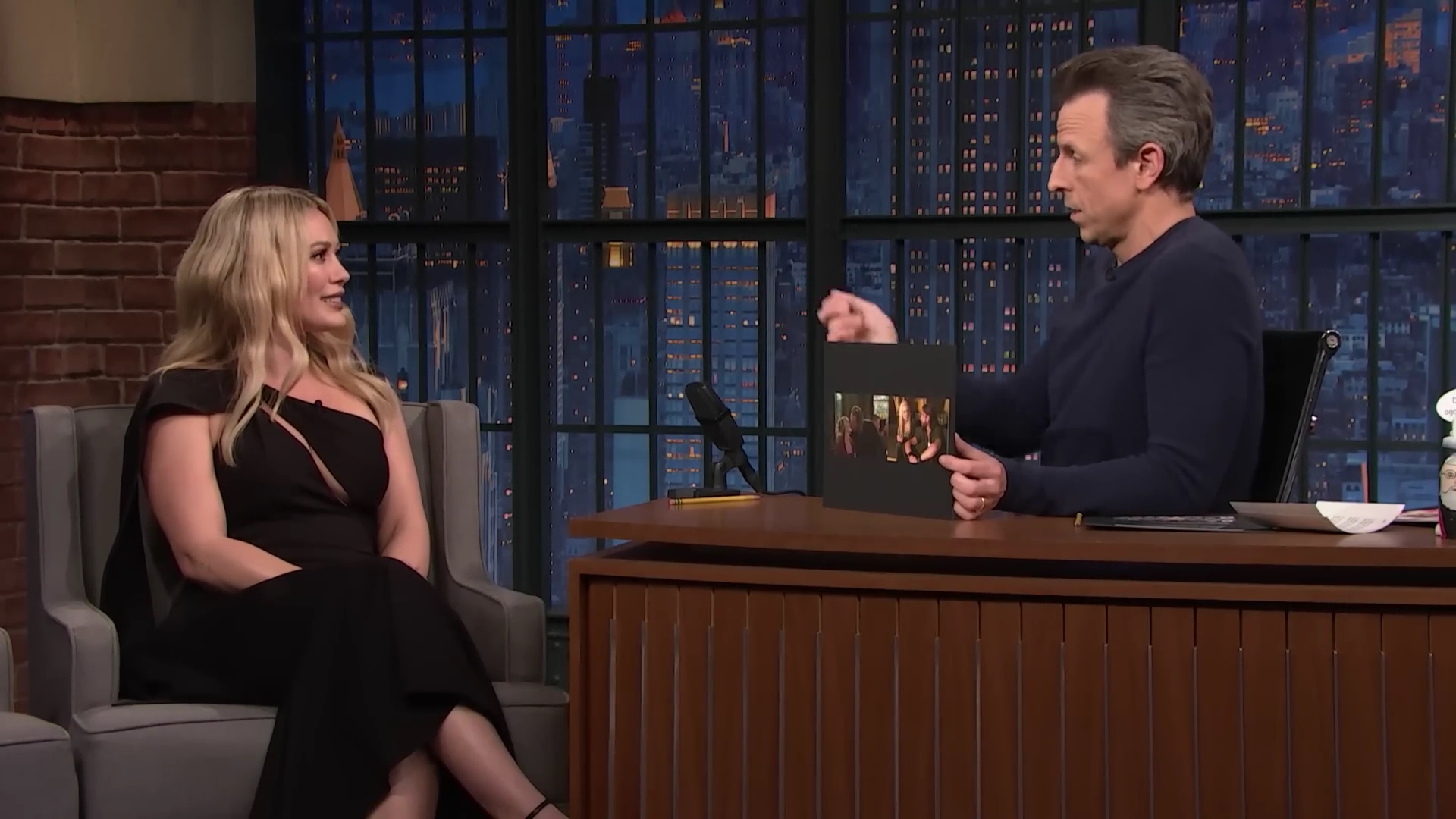 DailyDuff-dot-nl_2023LateNightwithSethMeyers0453.jpg DailyDuff-dot-nl_2023LateNightwithSethMeyers0453.jpg