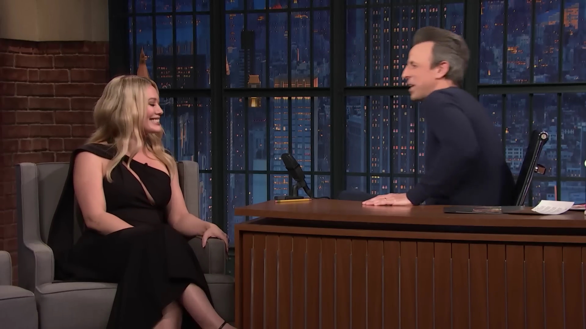 DailyDuff-dot-nl_2023LateNightwithSethMeyers0478.jpg DailyDuff-dot-nl_2023LateNightwithSethMeyers0478.jpg