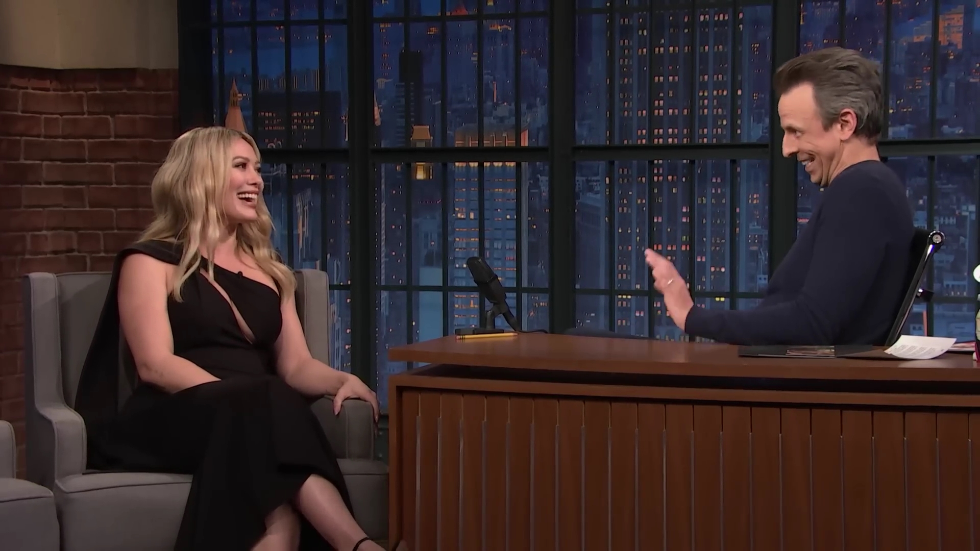 DailyDuff-dot-nl_2023LateNightwithSethMeyers0480.jpg DailyDuff-dot-nl_2023LateNightwithSethMeyers0480.jpg