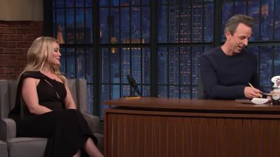 DailyDuff-dot-nl_2023LateNightwithSethMeyers0208.jpg