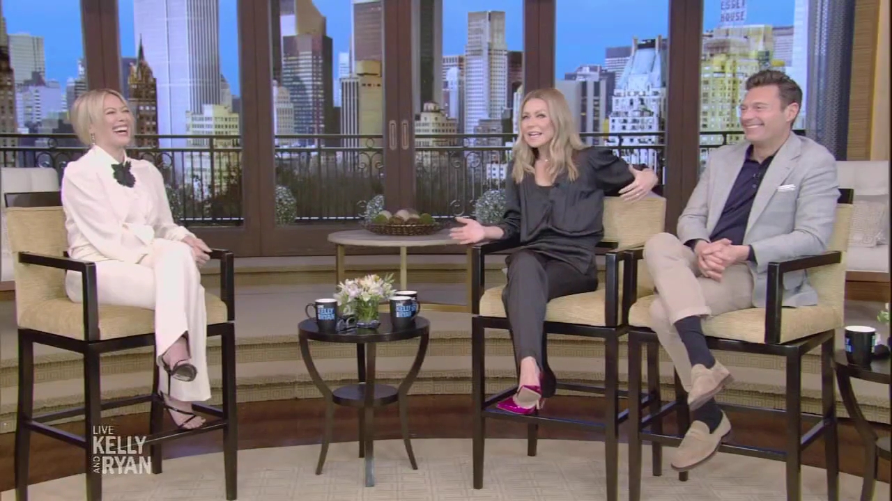 DailyDuff-dot-nl_2023LiveWithKellyAndRyan0009.jpg DailyDuff-dot-nl_2023LiveWithKellyAndRyan0009.jpg