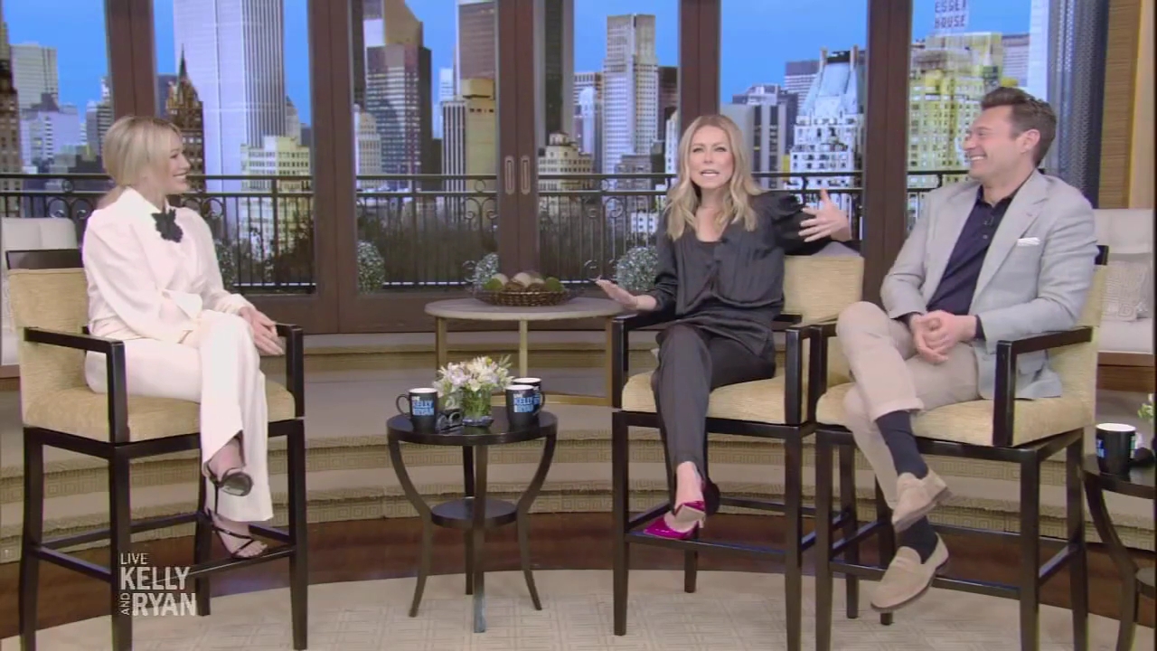 DailyDuff-dot-nl_2023LiveWithKellyAndRyan0011.jpg DailyDuff-dot-nl_2023LiveWithKellyAndRyan0011.jpg