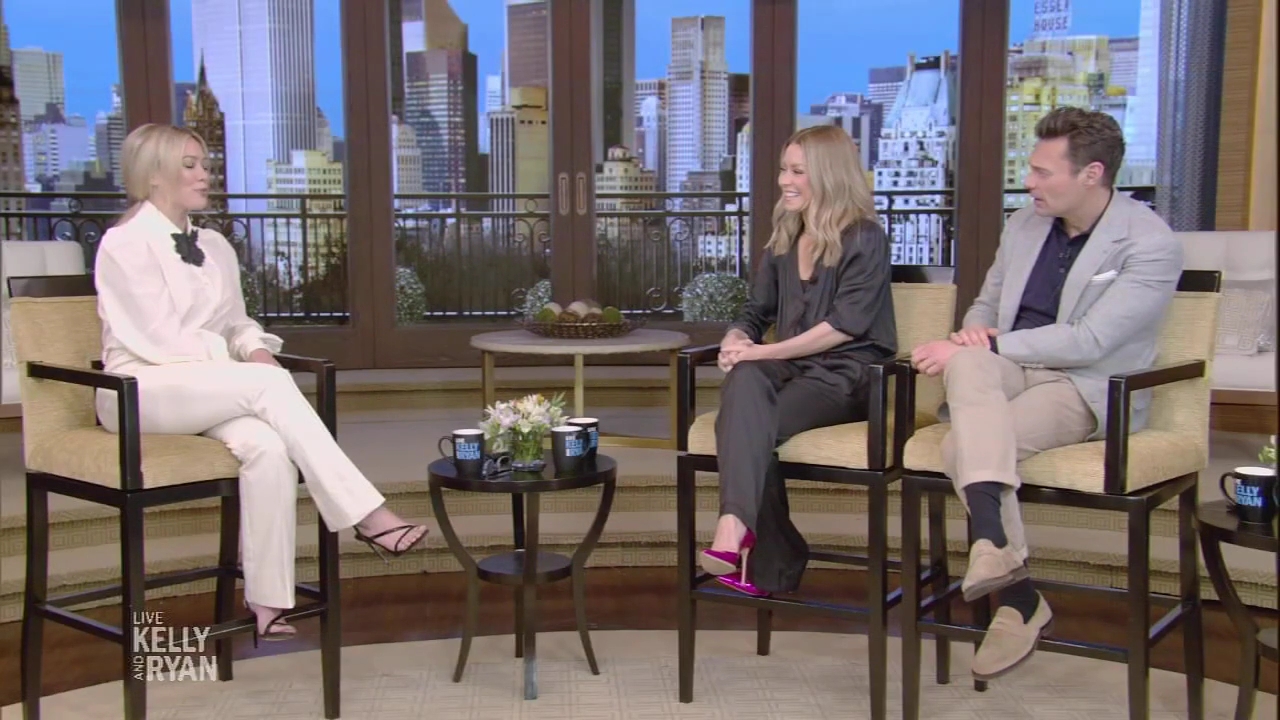 DailyDuff-dot-nl_2023LiveWithKellyAndRyan0071.jpg