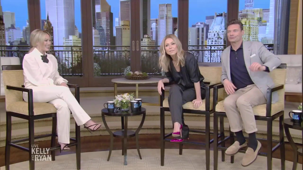 DailyDuff-dot-nl_2023LiveWithKellyAndRyan0106.jpg