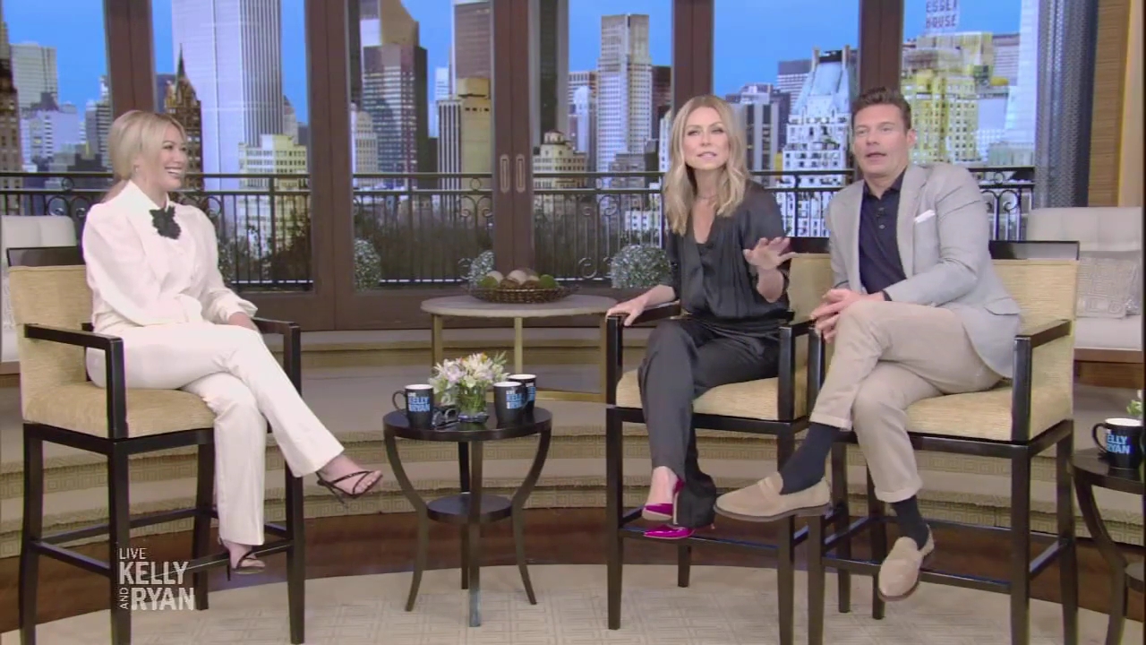 DailyDuff-dot-nl_2023LiveWithKellyAndRyan0108.jpg