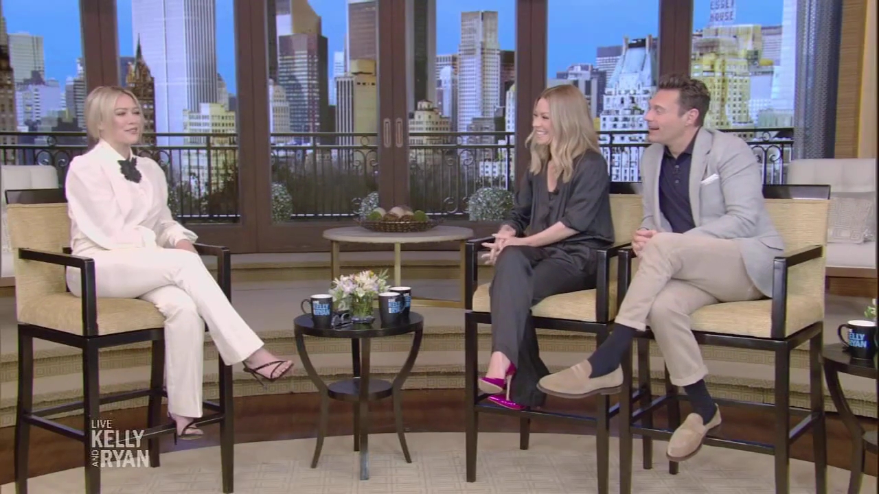 DailyDuff-dot-nl_2023LiveWithKellyAndRyan0112.jpg