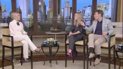 DailyDuff-dot-nl_2023LiveWithKellyAndRyan0097.jpg