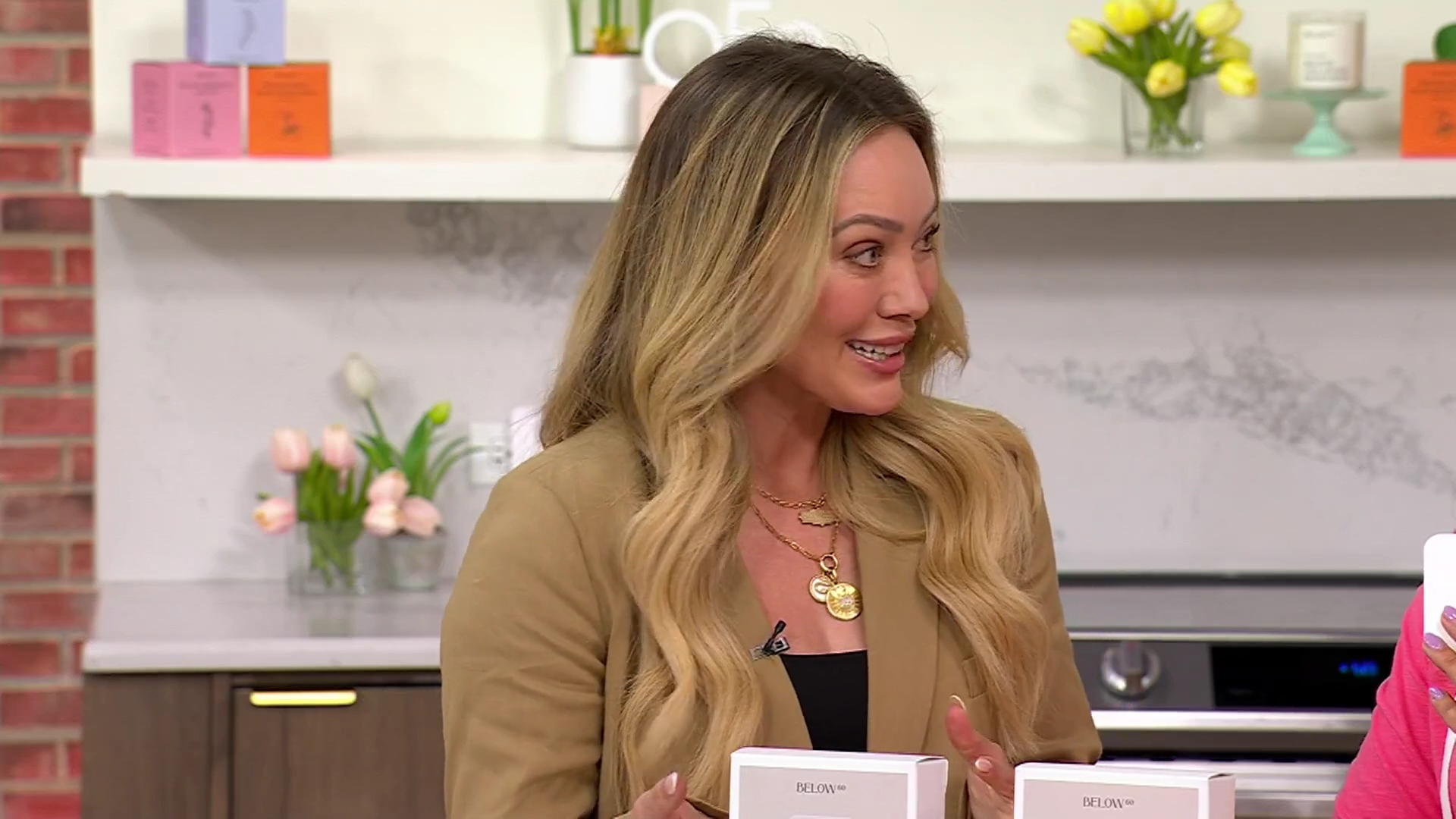 DailyDuff-dot-nl_2025QVC-Below60LaunchInterview0115.jpg