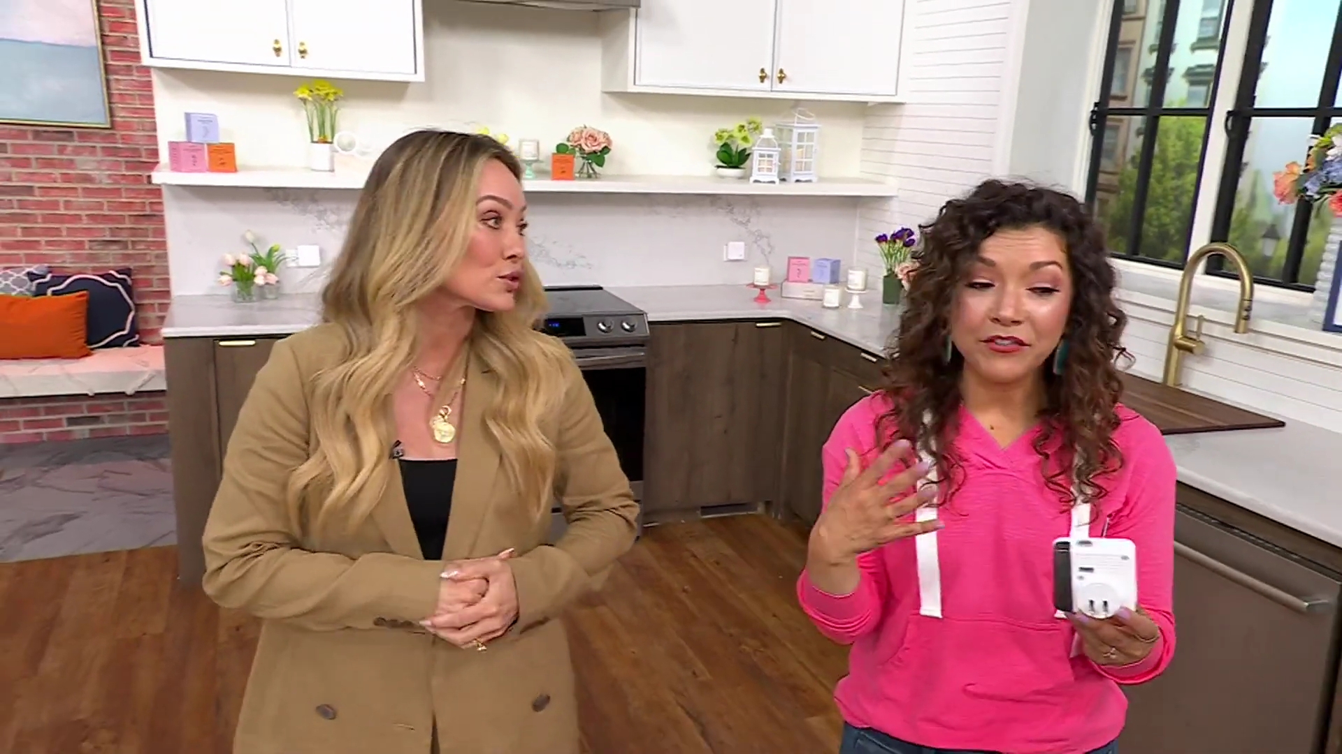 DailyDuff-dot-nl_2025QVC-Below60LaunchInterview0512.jpg