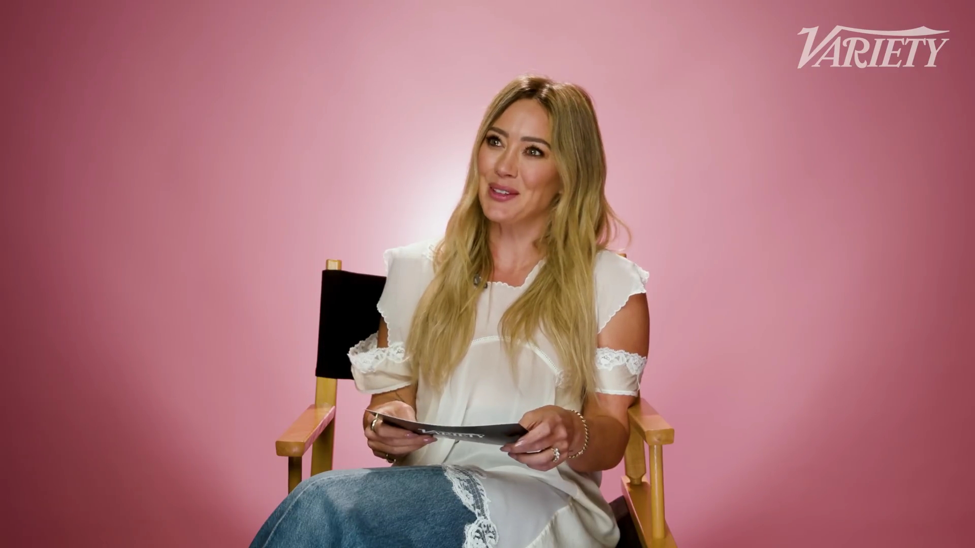 DailyDuff-dot-nl_2025Varierty-DoesHilaryDuffKnowHerLyrics0164.jpg DailyDuff-dot-nl_2025Varierty-DoesHilaryDuffKnowHerLyrics0164.jpg