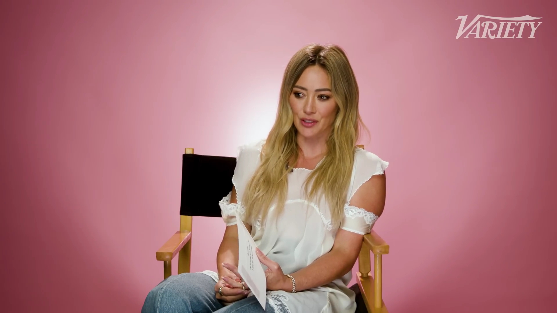 DailyDuff-dot-nl_2025Varierty-DoesHilaryDuffKnowHerLyrics0232.jpg DailyDuff-dot-nl_2025Varierty-DoesHilaryDuffKnowHerLyrics0232.jpg