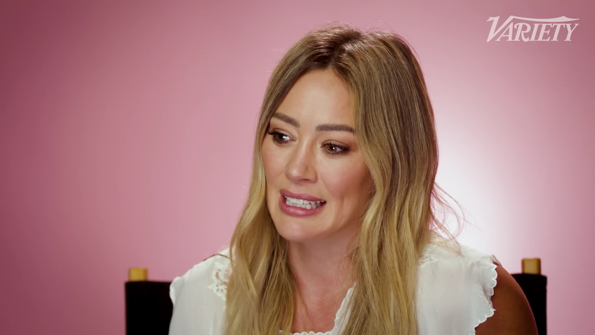 DailyDuff-dot-nl_2025Varierty-DoesHilaryDuffKnowHerLyrics0247.jpg DailyDuff-dot-nl_2025Varierty-DoesHilaryDuffKnowHerLyrics0247.jpg