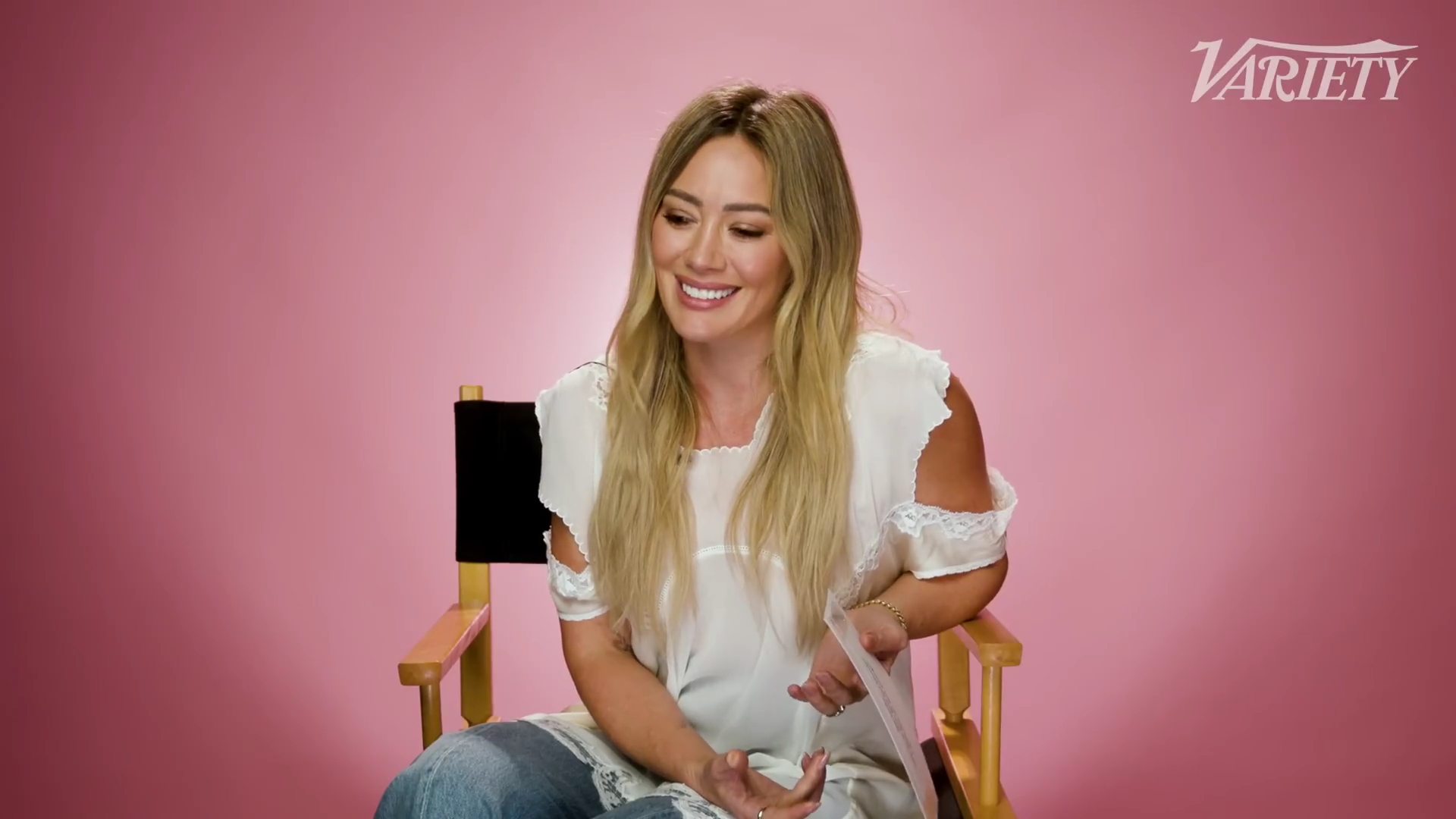 DailyDuff-dot-nl_2025Varierty-DoesHilaryDuffKnowHerLyrics0263.jpg DailyDuff-dot-nl_2025Varierty-DoesHilaryDuffKnowHerLyrics0263.jpg