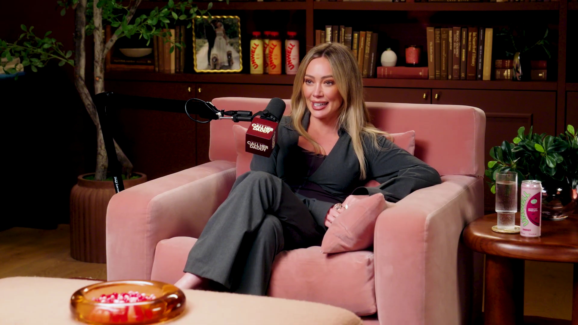 DailyDuff-dot-NL-2026CallHerDaddyPodcast1672.jpg DailyDuff-dot-NL-2026CallHerDaddyPodcast1672.jpg