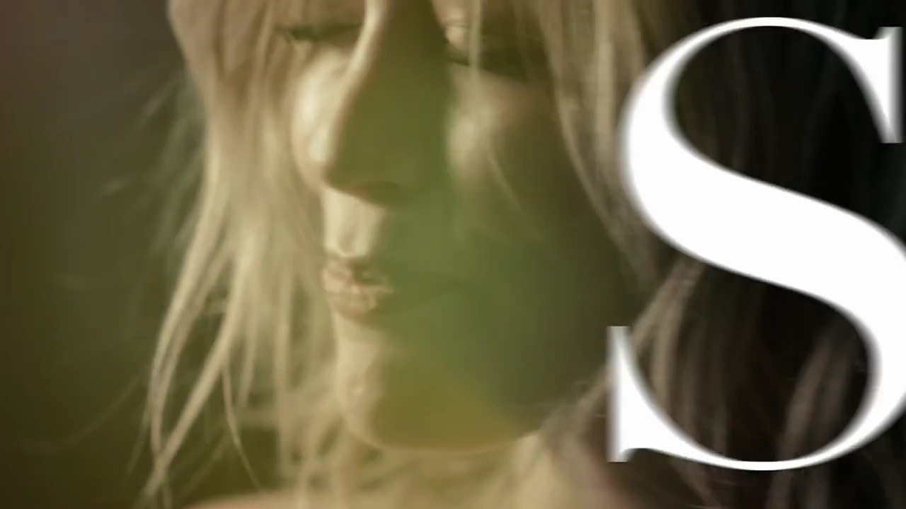 DailyDuff-dot-nl_AllAboutYouLyricsVideo0141.jpg DailyDuff-dot-nl_AllAboutYouLyricsVideo0141.jpg