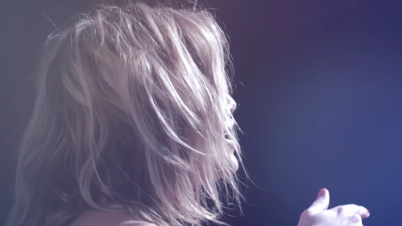 DailyDuff-dot-nl_AllAboutYouLyricsVideo0152.jpg DailyDuff-dot-nl_AllAboutYouLyricsVideo0152.jpg