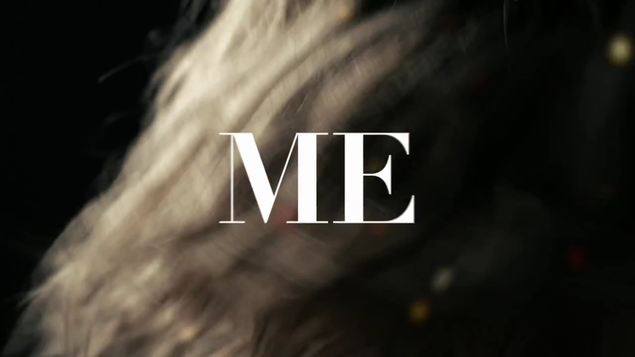 DailyDuff-dot-nl_AllAboutYouLyricsVideo0234.jpg DailyDuff-dot-nl_AllAboutYouLyricsVideo0234.jpg