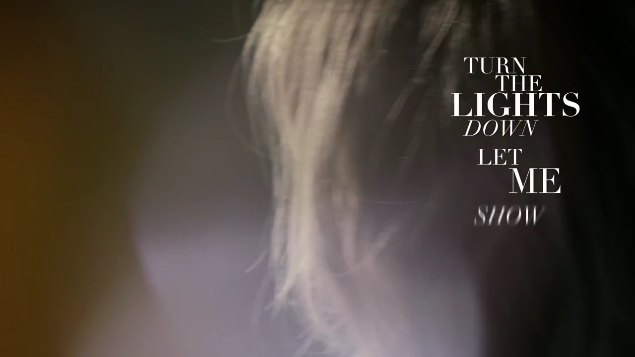 DailyDuff-dot-nl_AllAboutYouLyricsVideo0246.jpg DailyDuff-dot-nl_AllAboutYouLyricsVideo0246.jpg