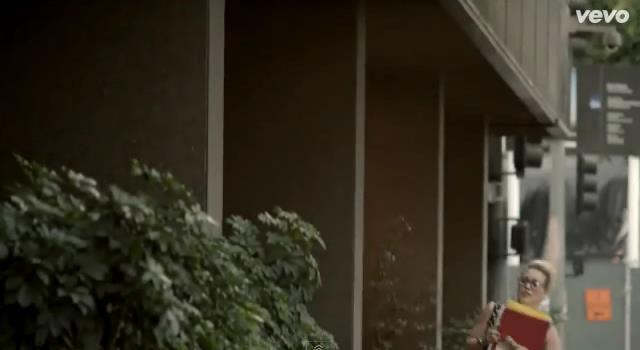 dailyduff-dot-nl-ChasingTheSun_MusicVideo0004.jpg