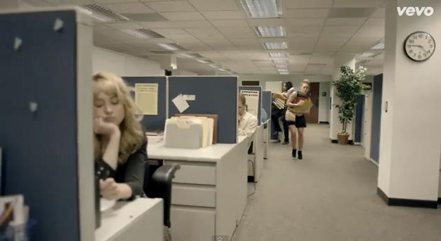 dailyduff-dot-nl-ChasingTheSun_MusicVideo0011.jpg dailyduff-dot-nl-ChasingTheSun_MusicVideo0011.jpg