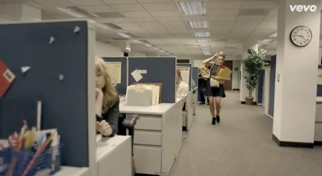 dailyduff-dot-nl-ChasingTheSun_MusicVideo0013.jpg dailyduff-dot-nl-ChasingTheSun_MusicVideo0013.jpg