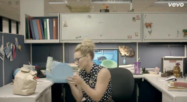 dailyduff-dot-nl-ChasingTheSun_MusicVideo0037.jpg dailyduff-dot-nl-ChasingTheSun_MusicVideo0037.jpg