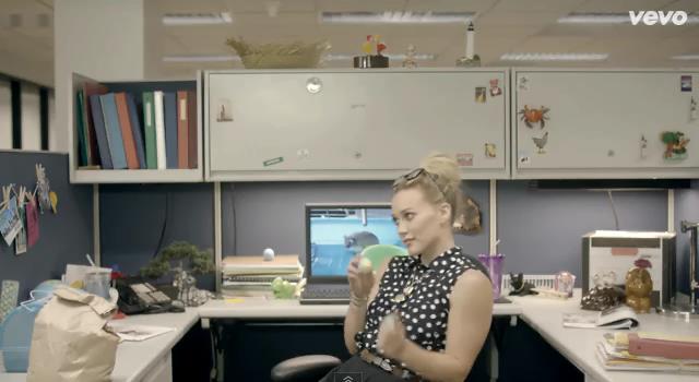 dailyduff-dot-nl-ChasingTheSun_MusicVideo0049.jpg dailyduff-dot-nl-ChasingTheSun_MusicVideo0049.jpg