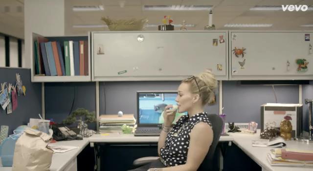 dailyduff-dot-nl-ChasingTheSun_MusicVideo0050.jpg dailyduff-dot-nl-ChasingTheSun_MusicVideo0050.jpg