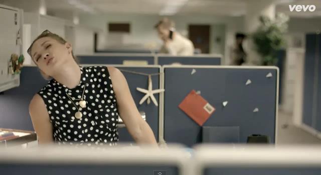 dailyduff-dot-nl-ChasingTheSun_MusicVideo0056.jpg