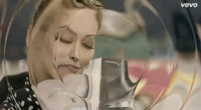 dailyduff-dot-nl-ChasingTheSun_MusicVideo0063.jpg dailyduff-dot-nl-ChasingTheSun_MusicVideo0063.jpg