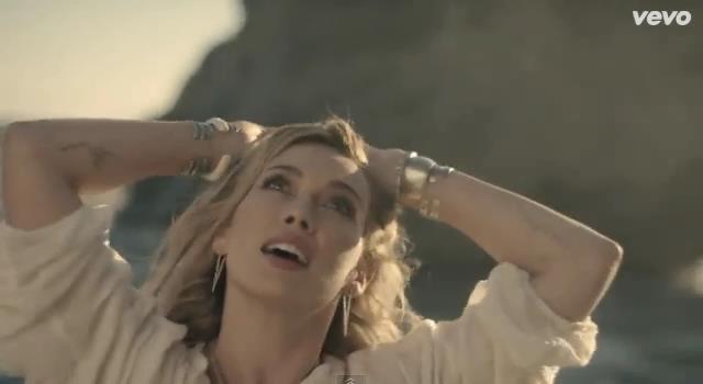 dailyduff-dot-nl-ChasingTheSun_MusicVideo0077.jpg